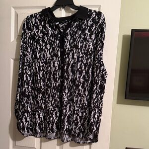 Investments Monochrome Patterned Button Down Shirt